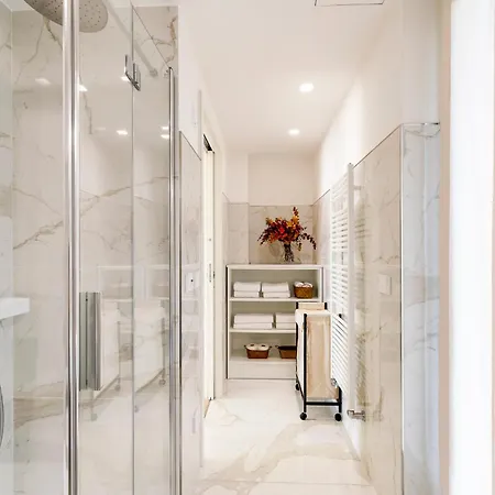 Daire Vanity Tail Luxury Pocapaglia