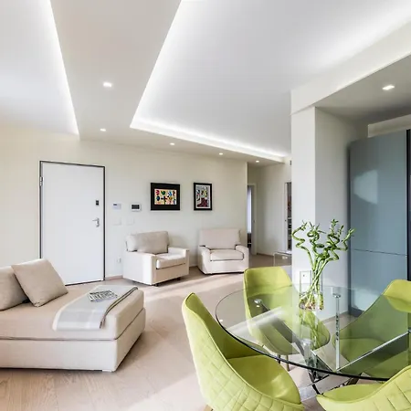 Vanity Tail Luxury * Pocapaglia