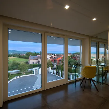 Vanity Tail Luxury דירה Pocapaglia
