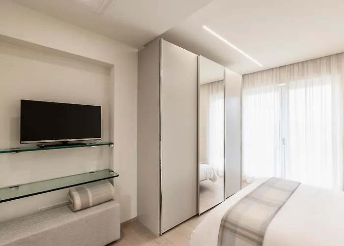 Alba Royal - 2 *