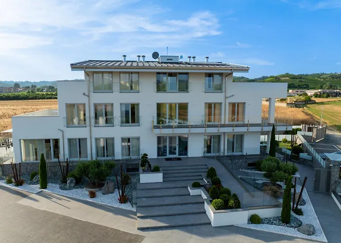 Alba Royal - 1 * برا